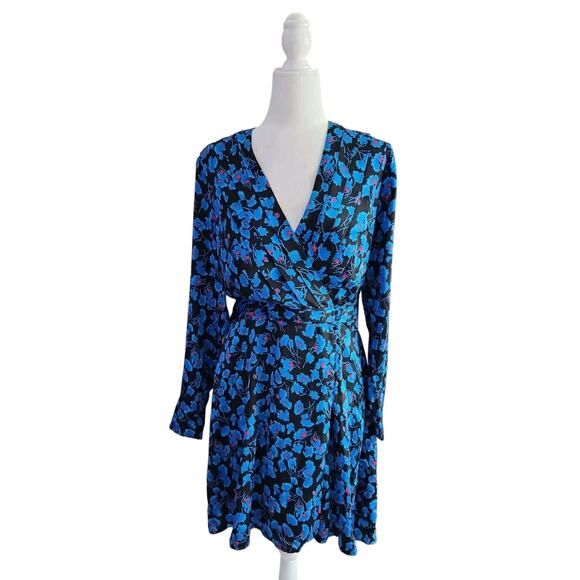 Equipment Femme Womens Blue Black Floral V-Neck Empire Waist Shift Dress NWT L - Picture 2 of 13